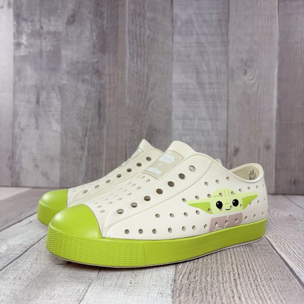 Native X Baby Yoda Star Wars Size 13 C Kids Slip On Shoes Rubber EVA Beige Green